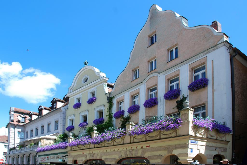 Hotel Orphee - Kleines Haus Ratisbona Exterior foto